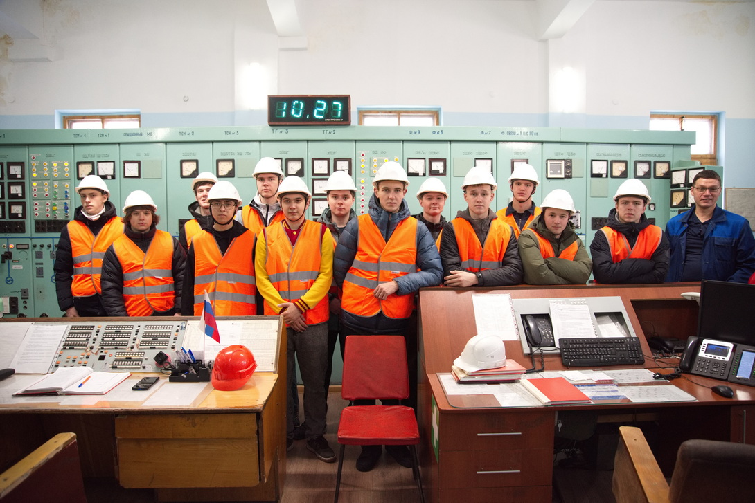 Экскурсия на АО «Златоустовский машиностроительный завод». Экскурсия на АО «Златоустовский машиностроительный завод».